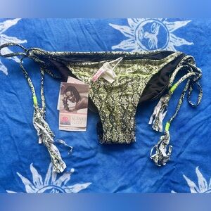 Rip Curl Juniors Serpentina Tie Side bikini bottoms
